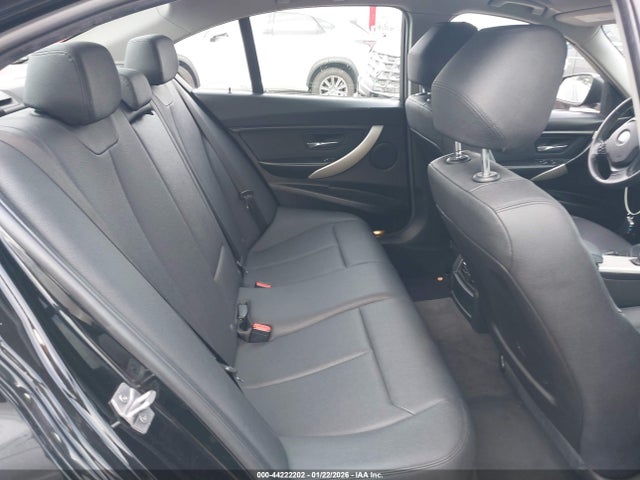 2018 BMW 320I WBA8E1G53JNU89541 Photo 7