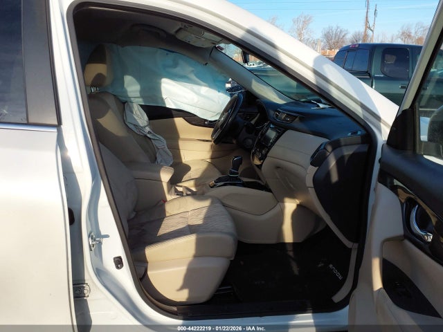 JN8AT2MV3KW393266 Nissan ROGUE SV