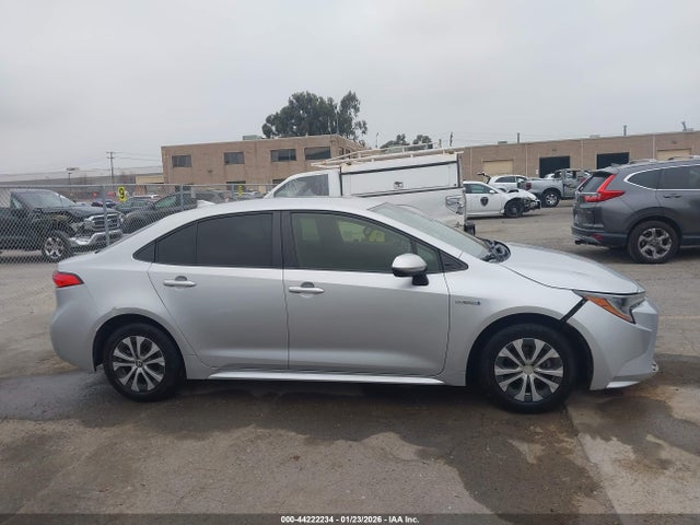 Toyota Corolla Hybrid Le 2021 JTDEAMDE4MJ013074 Image 14