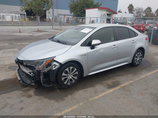 Toyota Corolla Hybrid Le 2021 JTDEAMDE4MJ013074 Image 2
