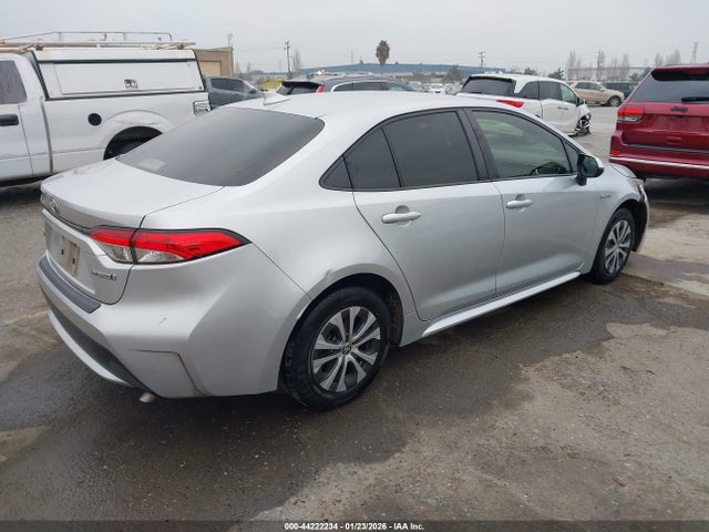 Toyota Corolla Hybrid Le 2021 JTDEAMDE4MJ013074 Image 4