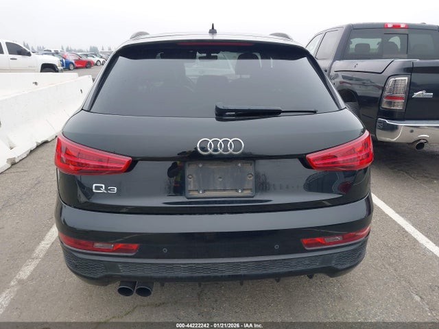 WA1HCCFSXJR005654 Audi Q3 2.0t Premium/2.0t Sport Premium