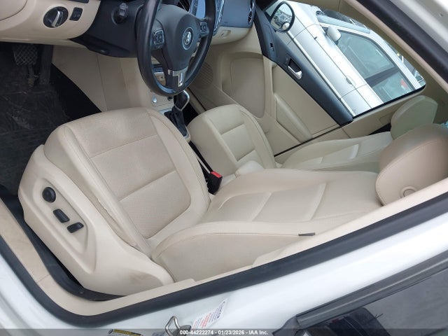 WVGBV7AX6GW586401 Volkswagen Tiguan R-line/s/se/sel