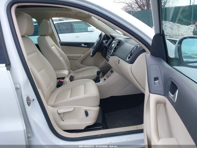 WVGBV7AX6GW586401 Volkswagen Tiguan R-line/s/se/sel