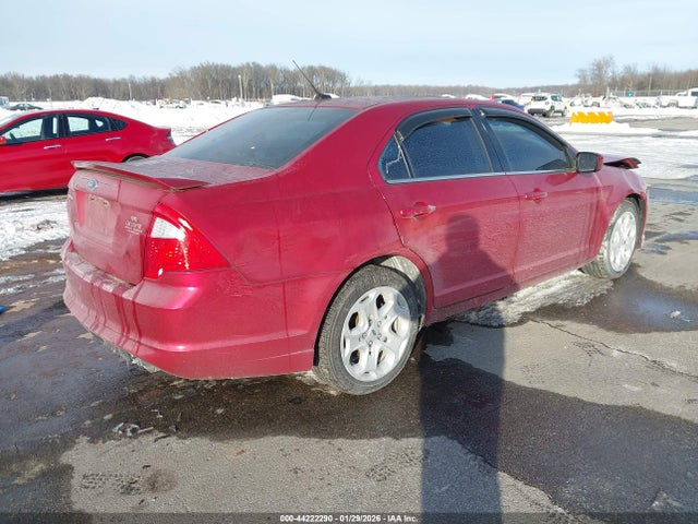 44222290 :رقم المزاد ، 3FAHP0HA2BR334597 vin ، 2011 Ford Fusion Se مزاد بيع