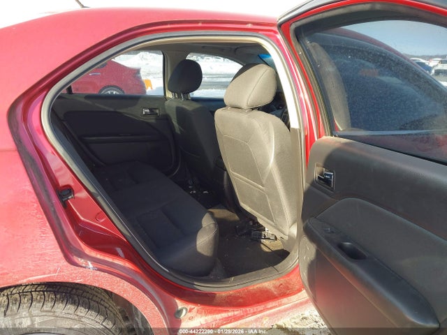 44222290 :رقم المزاد ، 3FAHP0HA2BR334597 vin ، 2011 Ford Fusion Se مزاد بيع