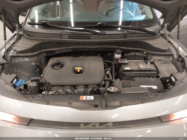 KNDJ23AU1P7886770 KIA SOUL LX