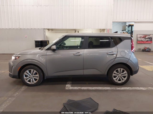 KNDJ23AU1P7886770 KIA SOUL LX