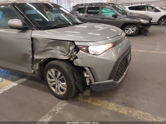 KNDJ23AU1P7886770 KIA SOUL LX