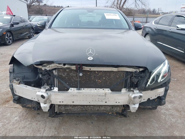 2017 Mercedes-benz E 300 მანქანა იყიდება აუქციონზე, vin: WDDZF4JB8HA260915, აუქციონის ნომერი: 44222298