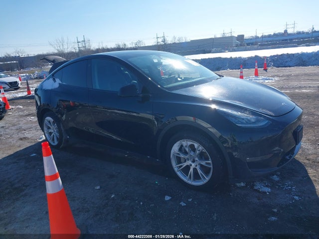 44222308 :رقم المزاد ، 7SAYGAEE9NF378905 vin ، 2022 Tesla Model Y Long Range Dual Motor All-wheel Drive مزاد بيع