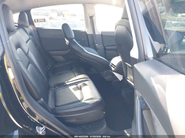44222308 :رقم المزاد ، 7SAYGAEE9NF378905 vin ، 2022 Tesla Model Y Long Range Dual Motor All-wheel Drive مزاد بيع