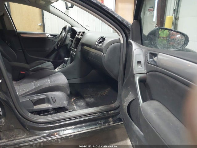 2014 Volkswagen Golf 2.0l Tdi მანქანა იყიდება აუქციონზე, vin: WVWDM7AJ8EW010043, აუქციონის ნომერი: 44222311