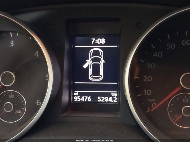 2014 Volkswagen Golf 2.0l Tdi მანქანა იყიდება აუქციონზე, vin: WVWDM7AJ8EW010043, აუქციონის ნომერი: 44222311