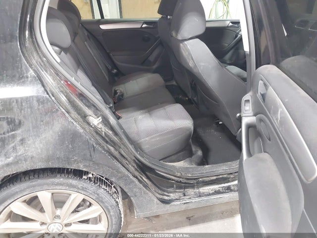 2014 Volkswagen Golf 2.0l Tdi მანქანა იყიდება აუქციონზე, vin: WVWDM7AJ8EW010043, აუქციონის ნომერი: 44222311