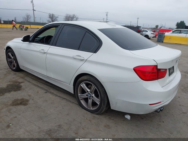 2015 BMW 328I WBA3C1C57FK124441 Photo 2