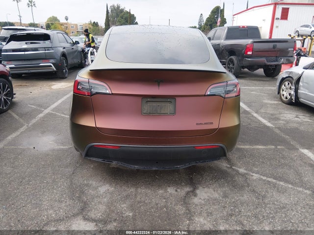 2023 Tesla Model Y Performance Dual Motor All-wheel Drive მანქანა იყიდება აუქციონზე, vin: 7SAYGDEF6PF863340, აუქციონის ნომერი: 44222324