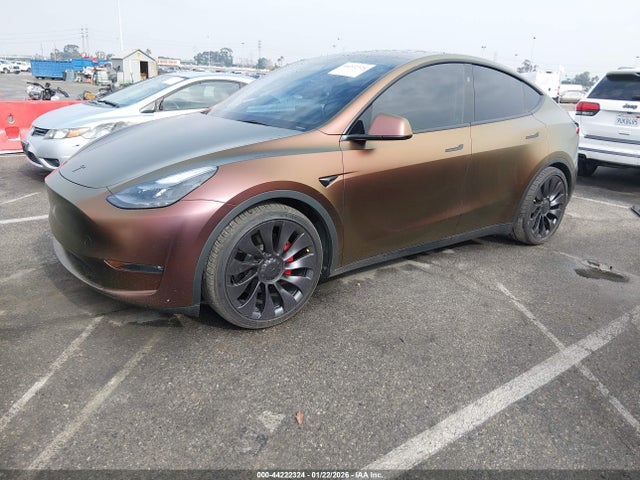 2023 Tesla Model Y Performance Dual Motor All-wheel Drive მანქანა იყიდება აუქციონზე, vin: 7SAYGDEF6PF863340, აუქციონის ნომერი: 44222324
