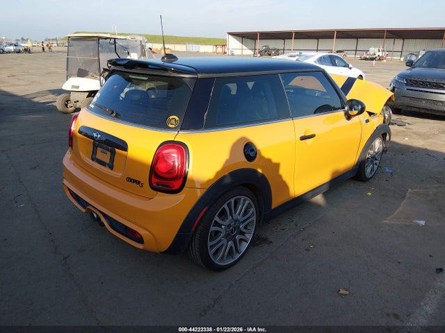 2015 MINI HARDTOP WMWXP7C5XF2A60973 Photo 3