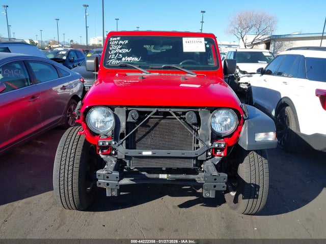 1C4HJXDG3JW122592 Jeep Wrangler Unlimited Sport S 4x4
