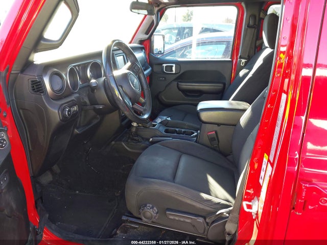 1C4HJXDG3JW122592 Jeep Wrangler Unlimited Sport S 4x4