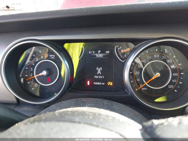 1C4HJXDG3JW122592 Jeep Wrangler Unlimited Sport S 4x4
