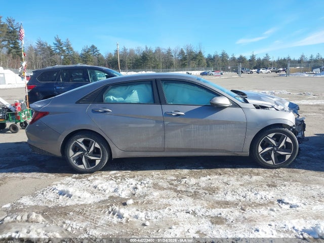 KMHLS4AG2PU462584 Hyundai ELANTRA SEL