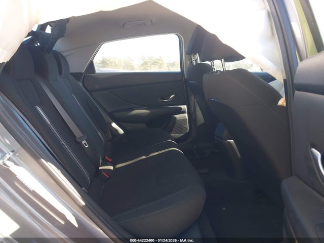 KMHLS4AG2PU462584 Hyundai ELANTRA SEL