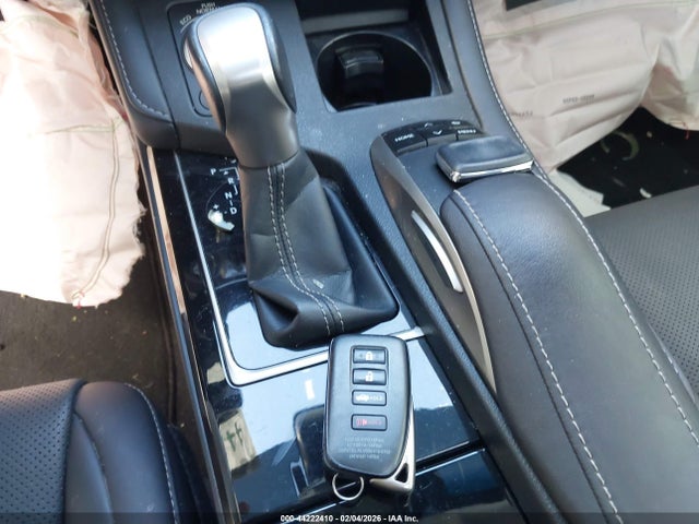 JTHBW1GG9H2146685 Lexus ES 300H