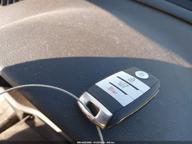 Продаж на аукціоні авто 2017 Kia Niro Touring, vin: KNDCE3LC2H5071883, номер лоту: 44222485