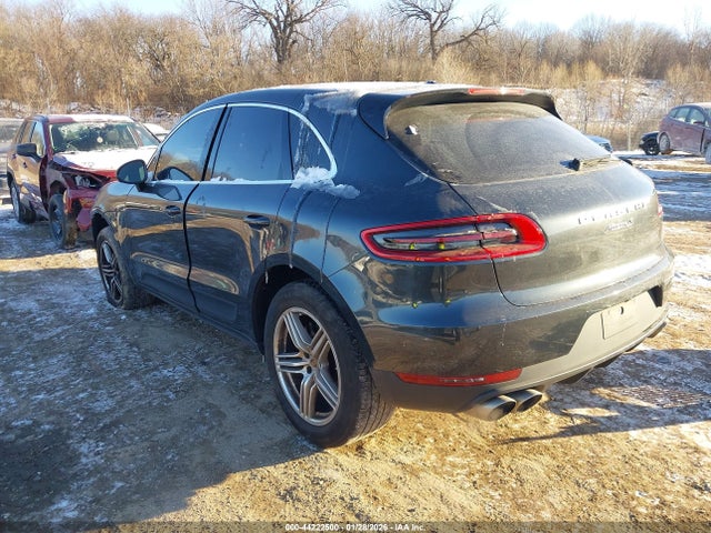2018 PORSCHE MACAN WP1AB2A56JLB30898 Photo 2