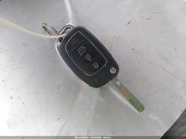 5NMZU3LB5HH032772 Hyundai Santa Fe Sport 2.4l