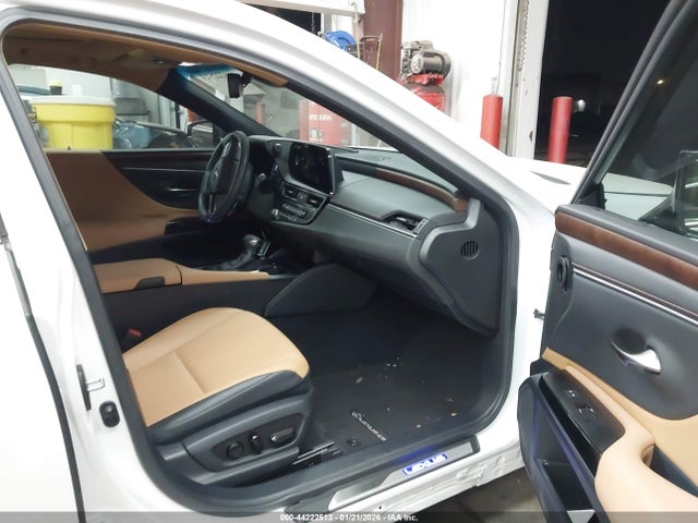 58ADA1C13SU058855 Lexus ES 300H