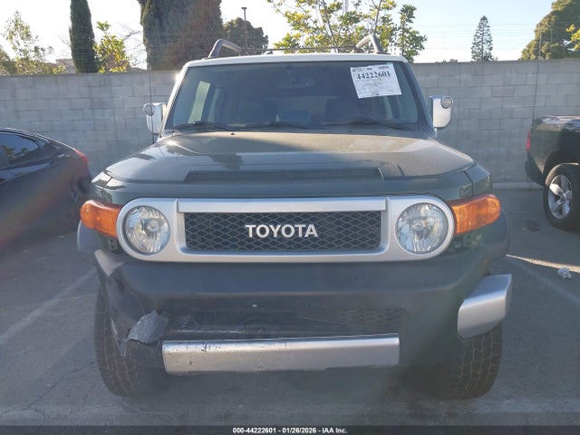 Toyota FJ Cruiser 2014 JTEBU4BF7EK177190 Image 12