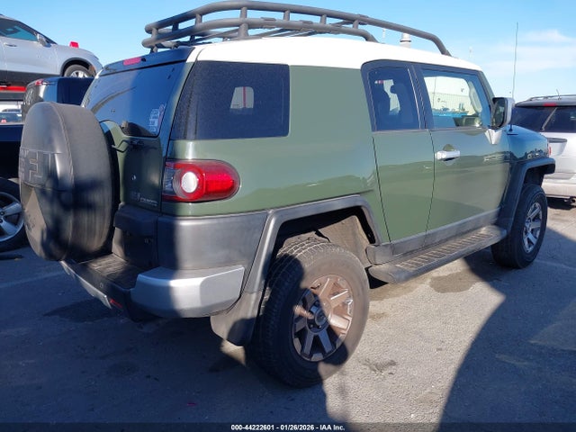 2014 TOYOTA FJ CRUISER JTEBU4BF7EK177190 Photo 3