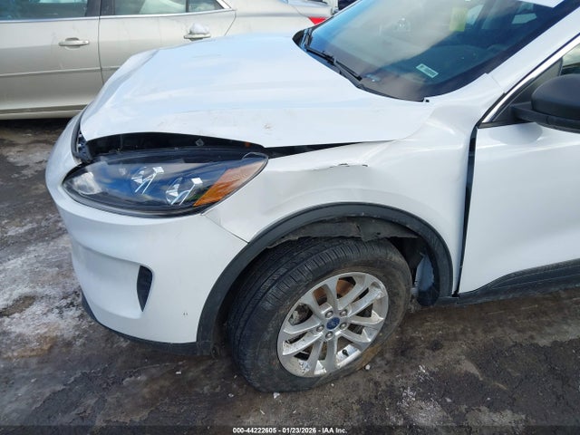 1FMCU9BZ8NUA62016 Ford Escape Se Hybrid