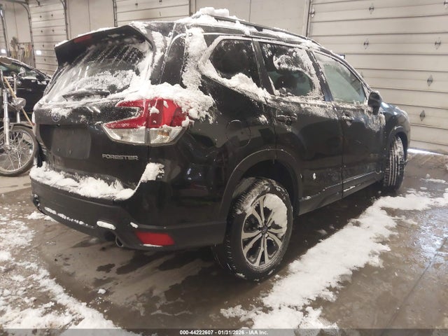 2022 SUBARU FORESTER JF2SKAPC5NH524134 Photo 3