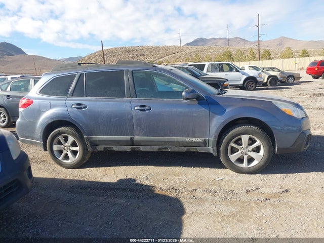Subaru Outback 2.5i Premium 2014 4S4BRCCC5E3304822 Image 13