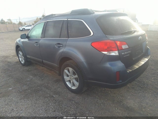 Subaru Outback 2.5i Premium 2014 4S4BRCCC5E3304822 Image 3
