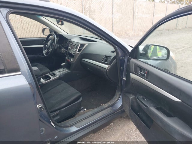 Subaru Outback 2.5i Premium 2014 4S4BRCCC5E3304822 Image 5
