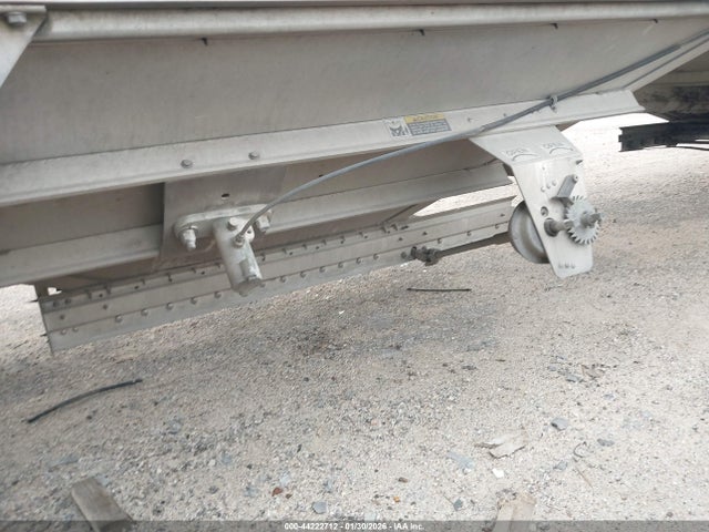 44222712 :رقم المزاد ، 1W14432A4L7719220 vin ، 2020 Wilson Trailer Co Grain Trailer مزاد بيع