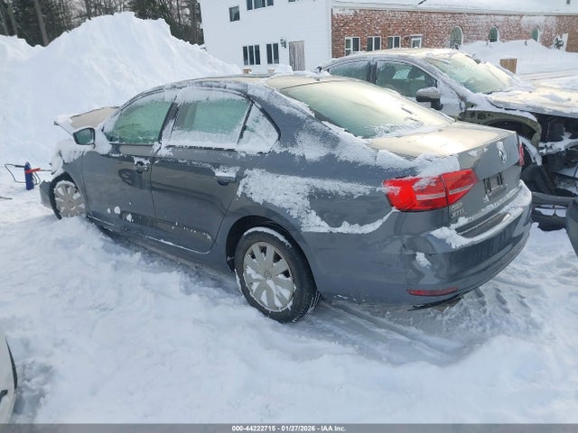 3VW2K7AJ8FM292471 Volkswagen Jetta 2.0l S