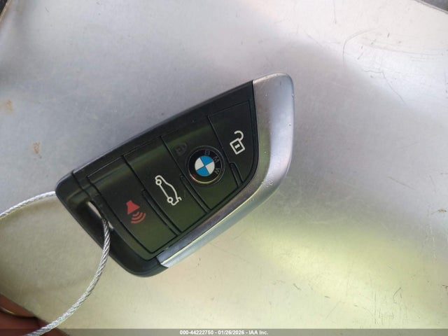 2021 BMW X1 WBXJG7C03M5S12004 Photo 10