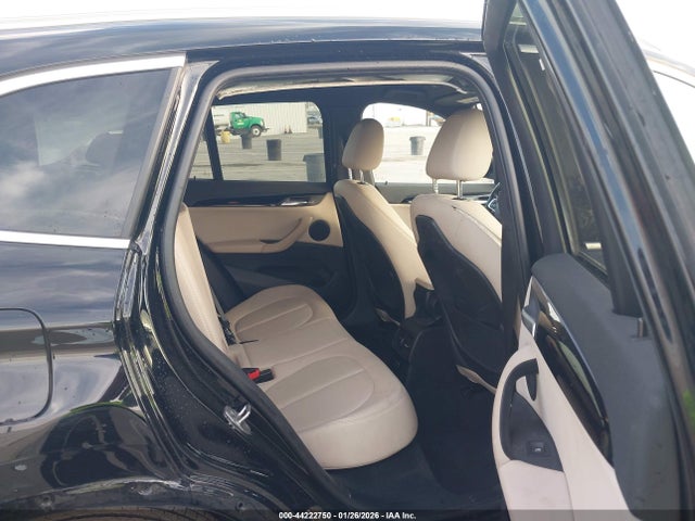 2021 BMW X1 WBXJG7C03M5S12004 Photo 7