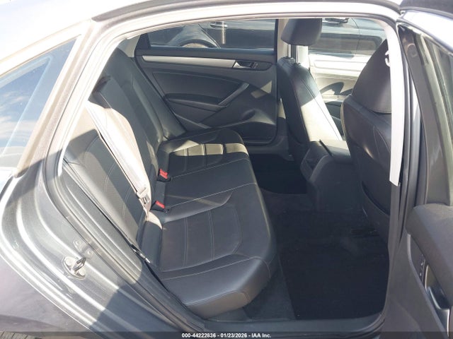 Volkswagen Passat 1.8t Wolfsburg Edition 2014 1VWAT7A37EC024487 Image 8