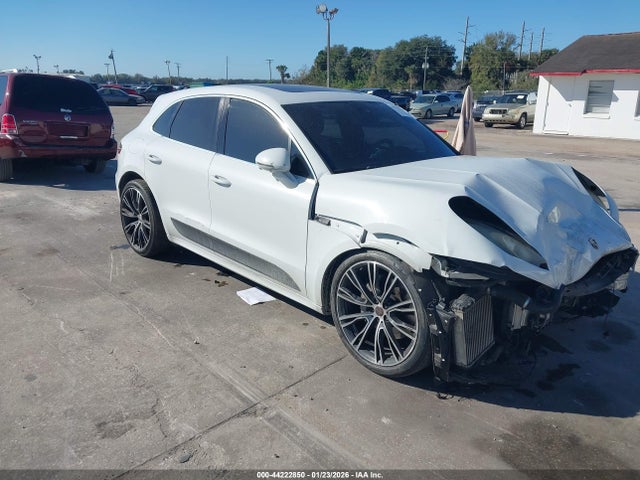 2016 PORSCHE MACAN WP1AB2A58GLB41846 Photo 0