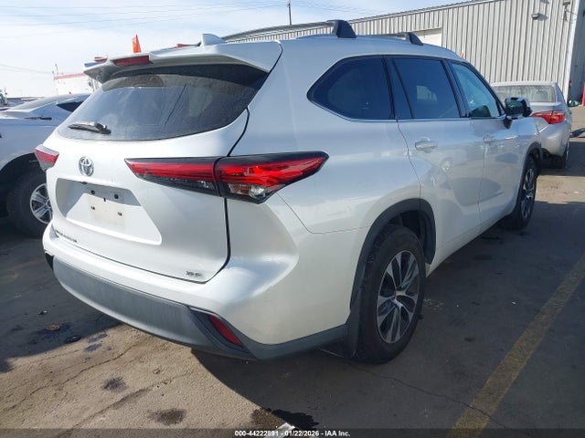 2022 TOYOTA HIGHLANDER 5TDHZRAH7NS091709 Photo 3