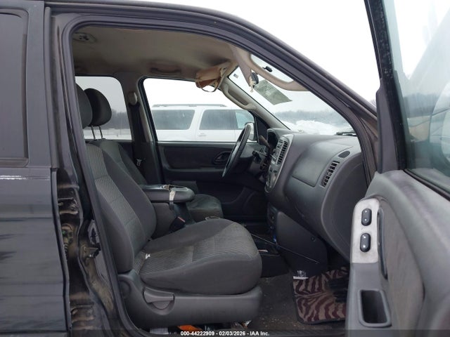 2003 FORD ESCAPE 1FMYU93123KC46309 Photo 4