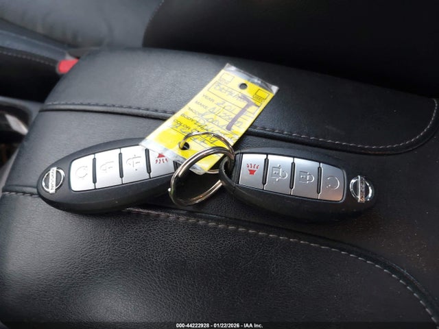 JN1BJ1CR1HW132959 Nissan Rogue Sport Sl