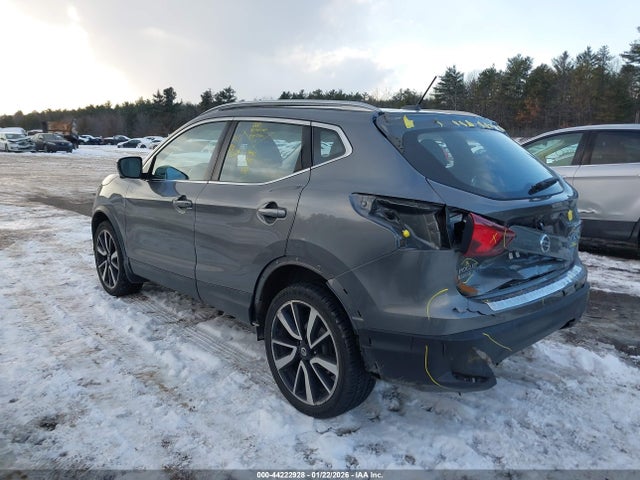 JN1BJ1CR1HW132959 Nissan Rogue Sport Sl